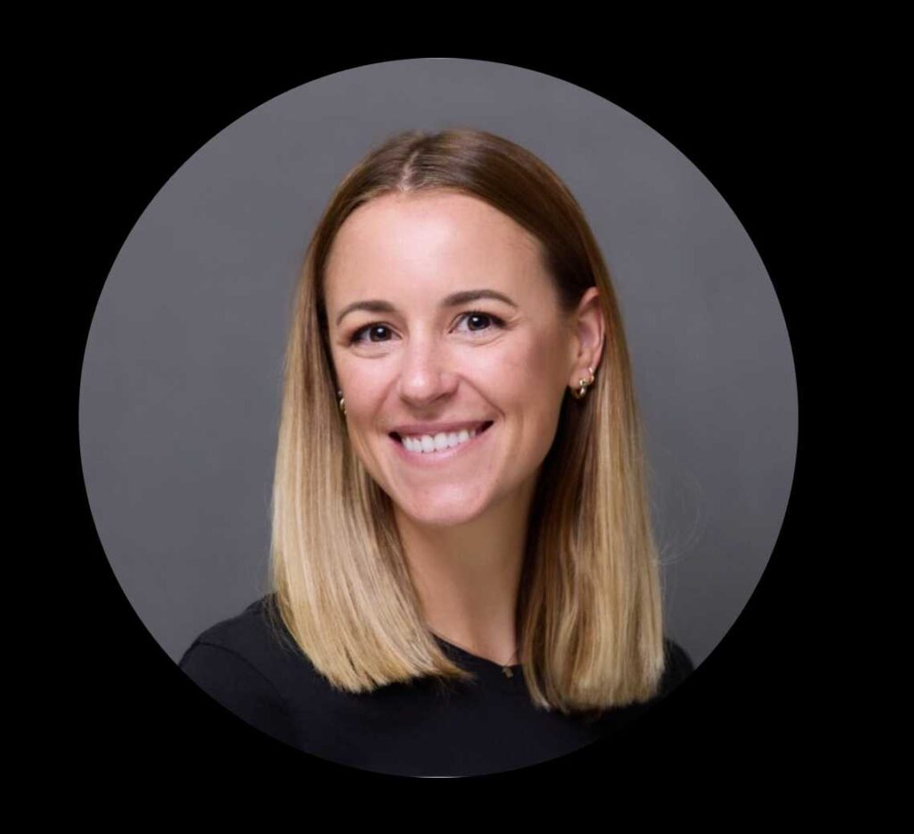 Mackenzie-ZAk-Cofounder-applywave-marketing